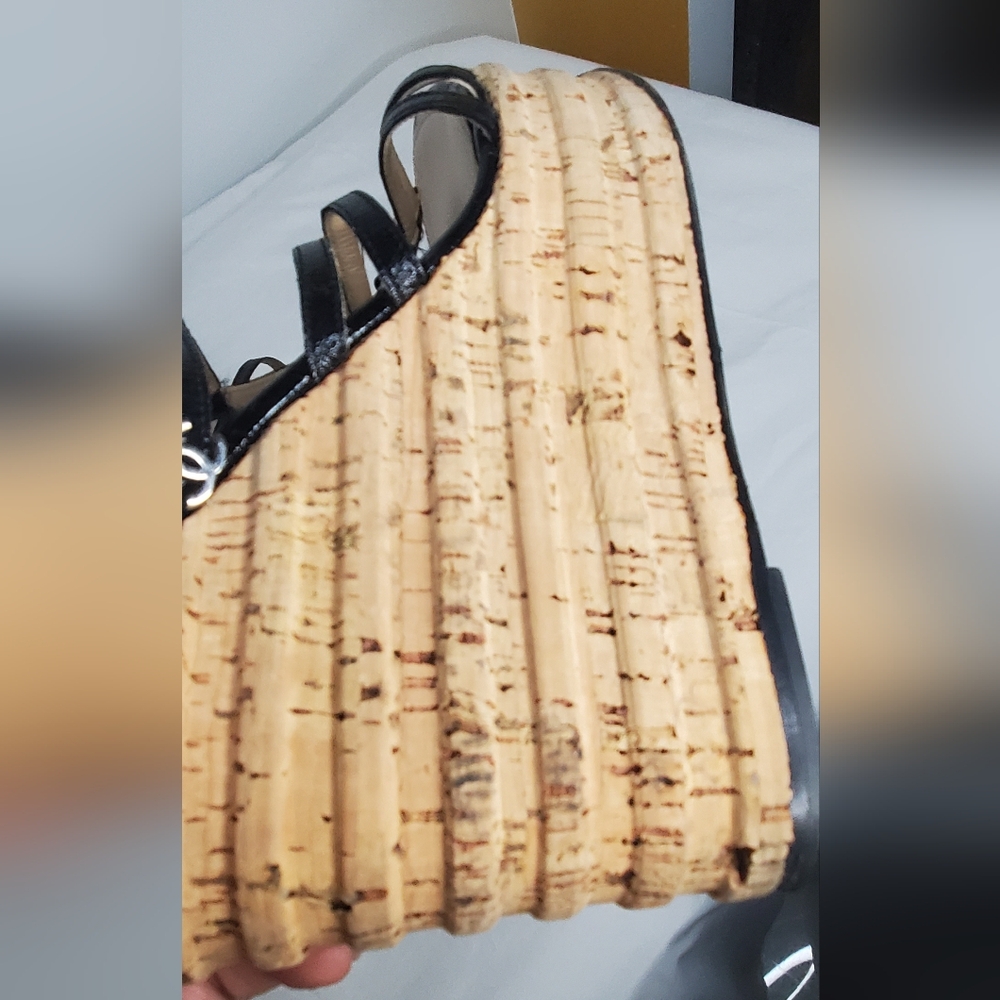 Chanel -size- 40 1/2 Black Pathent Leather Sandals And Cork Wedge Platform Heel - Picture 7 of 11